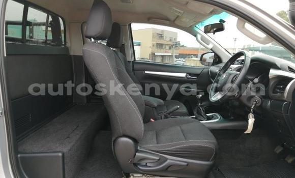 Nunua Ilio tumika Toyota Hilux Fedha Gari ndani ya Nairobi nchini Nairobi Nunua Ilio tumika Toyota Hilux Fedha Gari ndani ya Nairobi nchini Nairobi