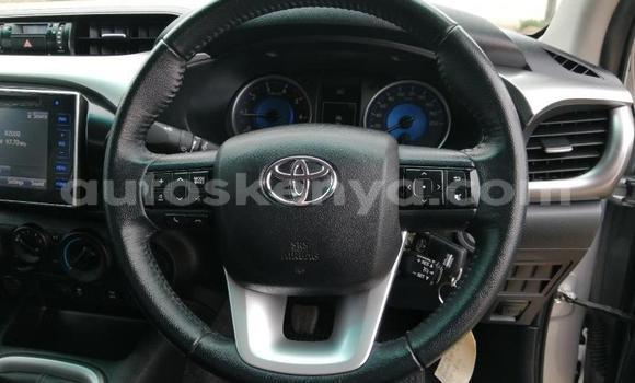 Nunua Ilio tumika Toyota Hilux Fedha Gari ndani ya Nairobi nchini Nairobi Nunua Ilio tumika Toyota Hilux Fedha Gari ndani ya Nairobi nchini Nairobi
