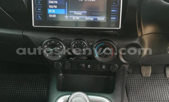 Nunua Ilio tumika Toyota Hilux Fedha Gari ndani ya Nairobi nchini Nairobi Nunua Ilio tumika Toyota Hilux Fedha Gari ndani ya Nairobi nchini Nairobi