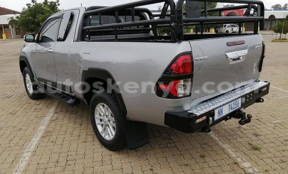 Nunua Ilio tumika Toyota Hilux Fedha Gari ndani ya Nairobi nchini Nairobi Nunua Ilio tumika Toyota Hilux Fedha Gari ndani ya Nairobi nchini Nairobi