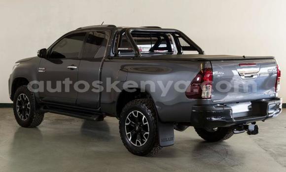 Oofamaa Toyota Hilux Black Makiinaa iti Nairobi keessatti Nairobi keessatti Oofamaa Toyota Hilux Black Makiinaa iti Nairobi keessatti Nairobi keessatti