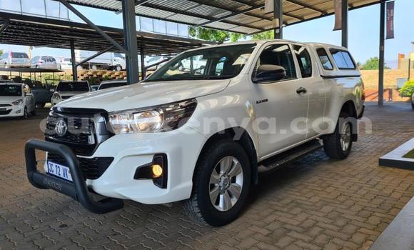 Buy Used Toyota Hilux White Car in Changamwe in Coast Buy Used Toyota Hilux White Car in Changamwe in Coast