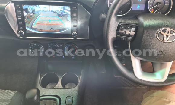 Nunua Ilio tumika Toyota Hilux Nyeupe Gari ndani ya Changamwe nchini Pwani Nunua Ilio tumika Toyota Hilux Nyeupe Gari ndani ya Changamwe nchini Pwani