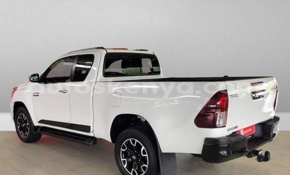 Nunua Ilio tumika Toyota Hilux Nyeupe Gari ndani ya Nairobi nchini Nairobi Nunua Ilio tumika Toyota Hilux Nyeupe Gari ndani ya Nairobi nchini Nairobi