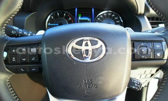 Nunua Ilio tumika Toyota Fortuner Nyeupe Gari ndani ya Mombasa nchini Kenya ya Pwani Nunua Ilio tumika Toyota Fortuner Nyeupe Gari ndani ya Mombasa nchini Kenya ya Pwani