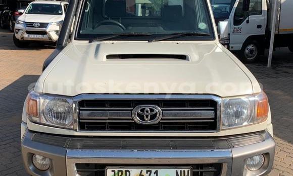 Nunua Ilio tumika Toyota Land Cruiser Nyeupe Gari ndani ya Kikuyu nchini Nairobi Nunua Ilio tumika Toyota Land Cruiser Nyeupe Gari ndani ya Kikuyu nchini Nairobi