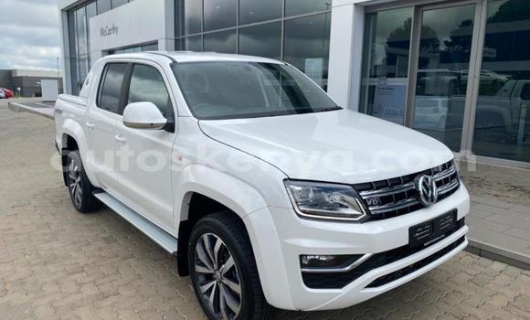 Buy Used Volkswagen Amarok White Car in Nairobi in Nairobi