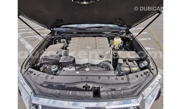 Nunua Imported Toyota Land Cruiser Nyeusi Gari ndani ya Import - Dubai nchini Kati Kenya Nunua Imported Toyota Land Cruiser Nyeusi Gari ndani ya Import - Dubai nchini Kati Kenya