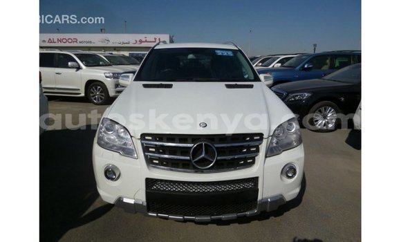 Nunua Imported Mercedes‒Benz 1117 Nyeupe Lori ndani ya Import - Dubai nchini Kati Kenya Nunua Imported Mercedes‒Benz 1117 Nyeupe Lori ndani ya Import - Dubai nchini Kati Kenya