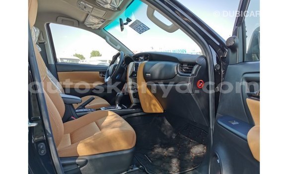 Nunua Imported Toyota Fortuner Nyeusi Gari ndani ya Import - Dubai nchini Kati Kenya Nunua Imported Toyota Fortuner Nyeusi Gari ndani ya Import - Dubai nchini Kati Kenya