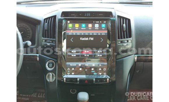 Buy Import Toyota Land Cruiser White Car in Import - Dubai in Central Kenya Buy Import Toyota Land Cruiser White Car in Import - Dubai in Central Kenya