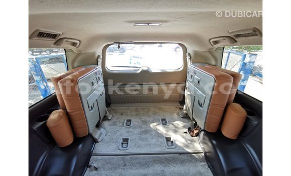 Buy Import Toyota Land Cruiser White Car in Import - Dubai in Central Kenya Buy Import Toyota Land Cruiser White Car in Import - Dubai in Central Kenya
