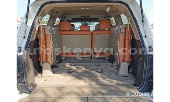 Buy Import Toyota Land Cruiser White Car in Import - Dubai in Central Kenya Buy Import Toyota Land Cruiser White Car in Import - Dubai in Central Kenya
