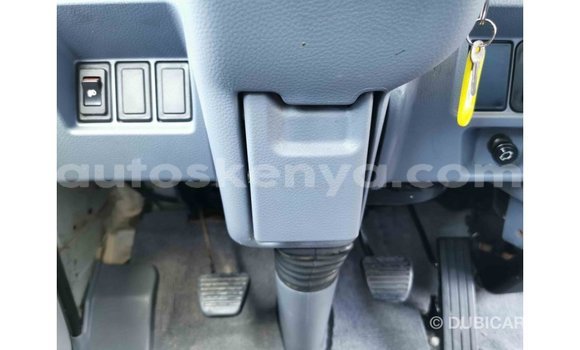 Imported Mitsubishi Carisma White Makiinaa iti Import - Dubai keessatti Central Kenya keessatti Imported Mitsubishi Carisma White Makiinaa iti Import - Dubai keessatti Central Kenya keessatti