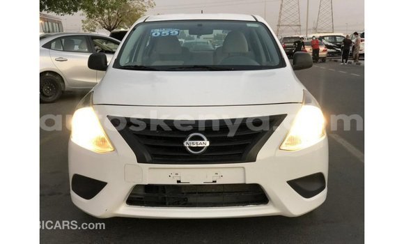 Nunua Imported Nissan Sunny Nyeupe Gari ndani ya Import - Dubai nchini Kati Kenya Nunua Imported Nissan Sunny Nyeupe Gari ndani ya Import - Dubai nchini Kati Kenya