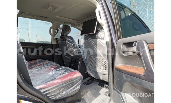 Buy Import Toyota Land Cruiser Black Car in Import - Dubai in Central Kenya Buy Import Toyota Land Cruiser Black Car in Import - Dubai in Central Kenya