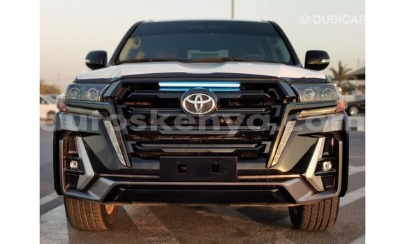 Nunua Imported Toyota Land Cruiser Nyeusi Gari ndani ya Import - Dubai nchini Kati Kenya Nunua Imported Toyota Land Cruiser Nyeusi Gari ndani ya Import - Dubai nchini Kati Kenya