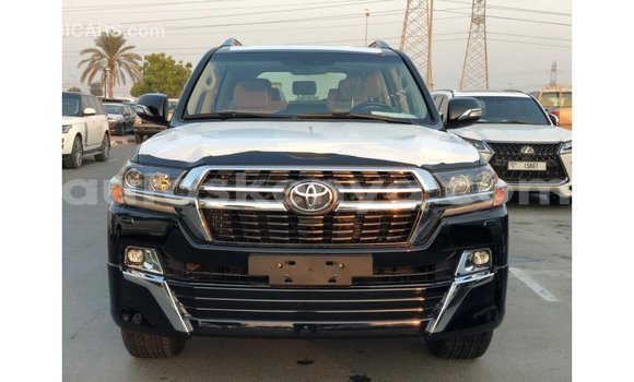 Nunua Imported Toyota Land Cruiser Nyeusi Gari ndani ya Import - Dubai nchini Kati Kenya Nunua Imported Toyota Land Cruiser Nyeusi Gari ndani ya Import - Dubai nchini Kati Kenya