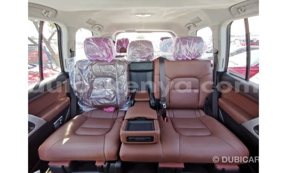 Buy Import Toyota Land Cruiser Black Car in Import - Dubai in Central Kenya Buy Import Toyota Land Cruiser Black Car in Import - Dubai in Central Kenya