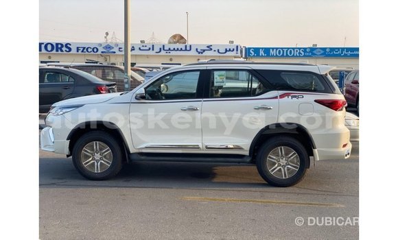 Buy Import Toyota Fortuner White Car in Import - Dubai in Central Kenya Buy Import Toyota Fortuner White Car in Import - Dubai in Central Kenya