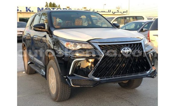 Nunua Imported Toyota Fortuner Nyeusi Gari ndani ya Import - Dubai nchini Kati Kenya Nunua Imported Toyota Fortuner Nyeusi Gari ndani ya Import - Dubai nchini Kati Kenya