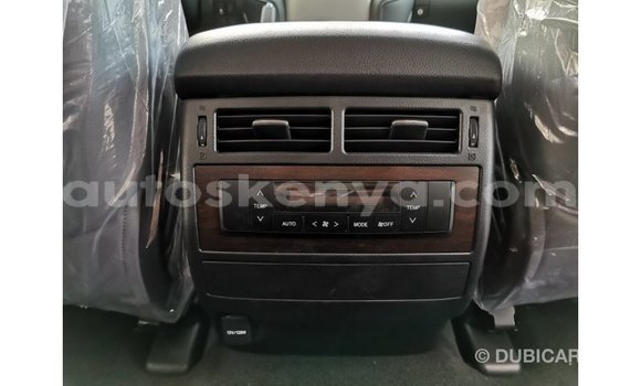 Nunua Imported Toyota Land Cruiser Nyeupe Gari ndani ya Import - Dubai nchini Kati Kenya Nunua Imported Toyota Land Cruiser Nyeupe Gari ndani ya Import - Dubai nchini Kati Kenya