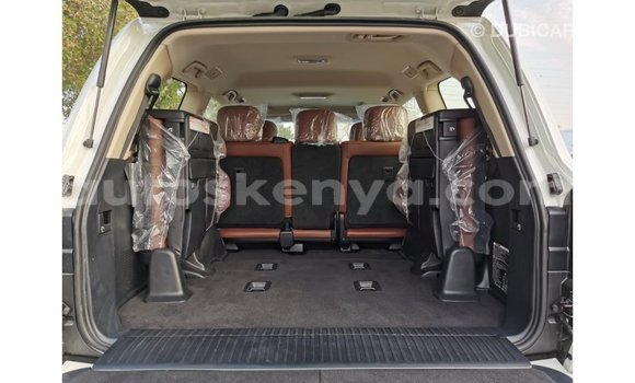 Nunua Imported Toyota Land Cruiser Nyeupe Gari ndani ya Import - Dubai nchini Kati Kenya Nunua Imported Toyota Land Cruiser Nyeupe Gari ndani ya Import - Dubai nchini Kati Kenya