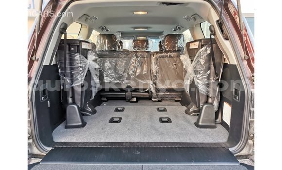 Nunua Imported Toyota Land Cruiser Nyekundu Gari ndani ya Import - Dubai nchini Kati Kenya Nunua Imported Toyota Land Cruiser Nyekundu Gari ndani ya Import - Dubai nchini Kati Kenya