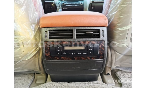 Nunua Imported Toyota Land Cruiser Nyeusi Gari ndani ya Import - Dubai nchini Kati Kenya Nunua Imported Toyota Land Cruiser Nyeusi Gari ndani ya Import - Dubai nchini Kati Kenya