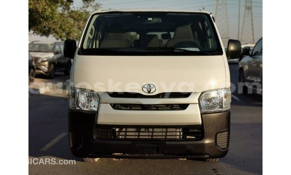Nunua Imported Toyota Hiace Nyeupe Gari ndani ya Import - Dubai nchini Kati Kenya Nunua Imported Toyota Hiace Nyeupe Gari ndani ya Import - Dubai nchini Kati Kenya