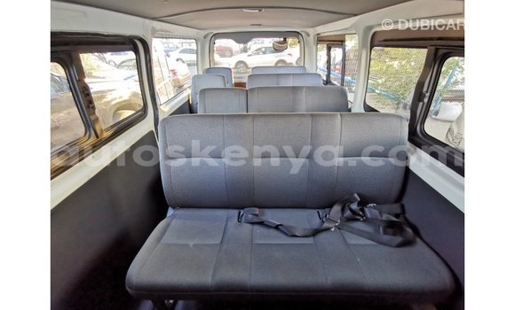 Nunua Imported Toyota Hiace Nyeupe Gari ndani ya Import - Dubai nchini Kati Kenya Nunua Imported Toyota Hiace Nyeupe Gari ndani ya Import - Dubai nchini Kati Kenya
