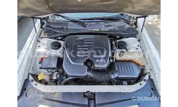 Nunua Imported Dodge Challenger Nyeupe Gari ndani ya Import - Dubai nchini Kati Kenya Nunua Imported Dodge Challenger Nyeupe Gari ndani ya Import - Dubai nchini Kati Kenya