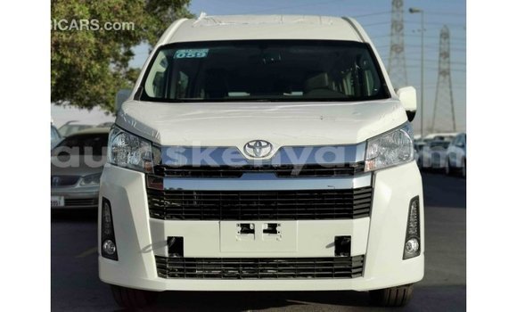 Buy Import Toyota Hiace White Car in Import - Dubai in Central Kenya Buy Import Toyota Hiace White Car in Import - Dubai in Central Kenya
