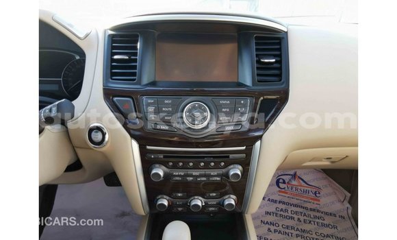Nunua Imported Nissan Pathfinder Nyingine Gari ndani ya Import - Dubai nchini Kati Kenya Nunua Imported Nissan Pathfinder Nyingine Gari ndani ya Import - Dubai nchini Kati Kenya