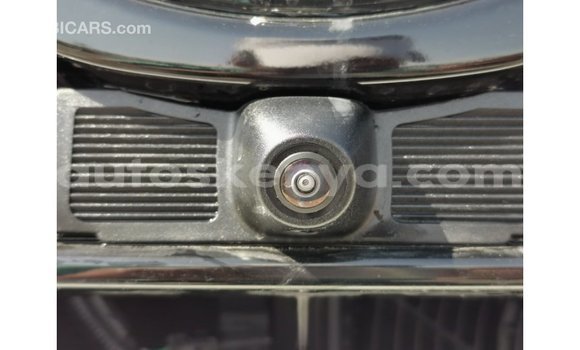 Buy Import Toyota Land Cruiser White Car in Import - Dubai in Central Kenya Buy Import Toyota Land Cruiser White Car in Import - Dubai in Central Kenya