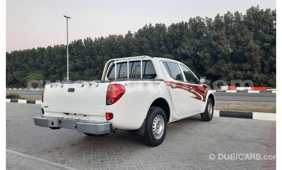 Buy Import Mitsubishi L200 White Car in Import - Dubai in Central Kenya Buy Import Mitsubishi L200 White Car in Import - Dubai in Central Kenya