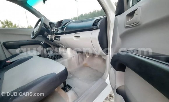 Buy Import Mitsubishi L200 White Car in Import - Dubai in Central Kenya Buy Import Mitsubishi L200 White Car in Import - Dubai in Central Kenya