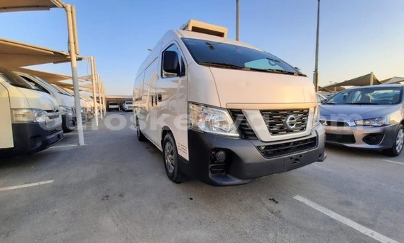 Nunua Imported Nissan Urvan Nyeupe Gari ndani ya Import - Dubai nchini Kati Kenya Nunua Imported Nissan Urvan Nyeupe Gari ndani ya Import - Dubai nchini Kati Kenya
