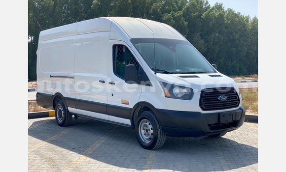 Imported Ford Club Wagon White Makiinaa iti Import - Dubai keessatti Central Kenya keessatti Imported Ford Club Wagon White Makiinaa iti Import - Dubai keessatti Central Kenya keessatti