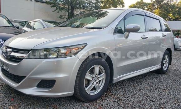 Nunua Ilio tumika Honda Stream Fedha Gari ndani ya Nairobi nchini Nairobi Nunua Ilio tumika Honda Stream Fedha Gari ndani ya Nairobi nchini Nairobi