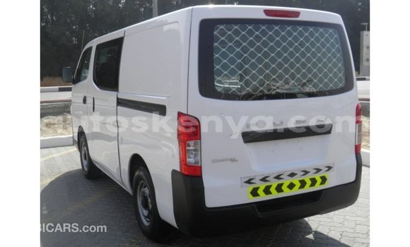 Nunua Imported Mitsubishi Fuso Nyeupe Lori ndani ya Import - Dubai nchini Kati Kenya Nunua Imported Mitsubishi Fuso Nyeupe Lori ndani ya Import - Dubai nchini Kati Kenya