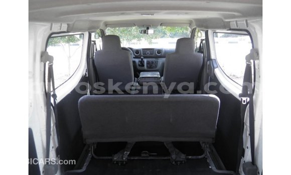 Nunua Imported Mitsubishi Fuso Nyeupe Lori ndani ya Import - Dubai nchini Kati Kenya Nunua Imported Mitsubishi Fuso Nyeupe Lori ndani ya Import - Dubai nchini Kati Kenya