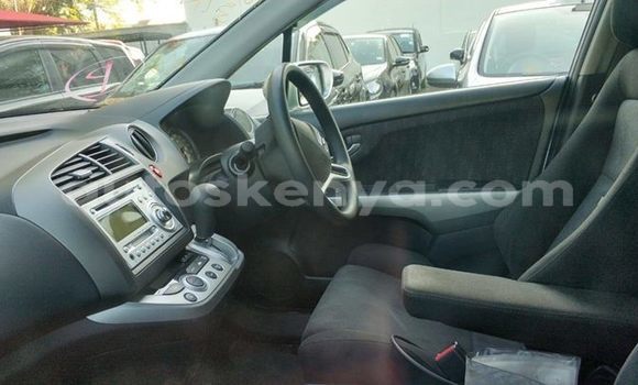 Nunua Ilio tumika Honda Stream Fedha Gari ndani ya Nairobi nchini Nairobi Nunua Ilio tumika Honda Stream Fedha Gari ndani ya Nairobi nchini Nairobi