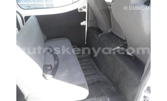 Nunua Imported Mitsubishi Fuso Nyeupe Lori ndani ya Import - Dubai nchini Kati Kenya Nunua Imported Mitsubishi Fuso Nyeupe Lori ndani ya Import - Dubai nchini Kati Kenya