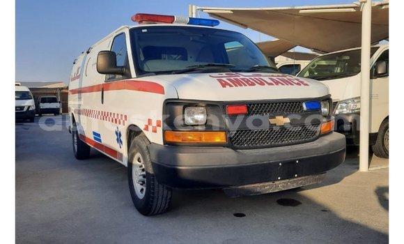 Imported Chevrolet Express White Makiinaa iti Import - Dubai keessatti Central Kenya keessatti Imported Chevrolet Express White Makiinaa iti Import - Dubai keessatti Central Kenya keessatti