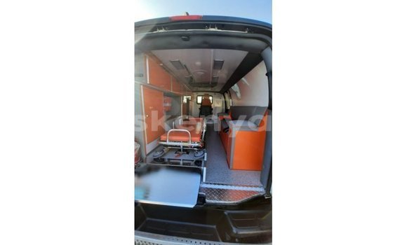 Imported Chevrolet Express White Makiinaa iti Import - Dubai keessatti Central Kenya keessatti Imported Chevrolet Express White Makiinaa iti Import - Dubai keessatti Central Kenya keessatti