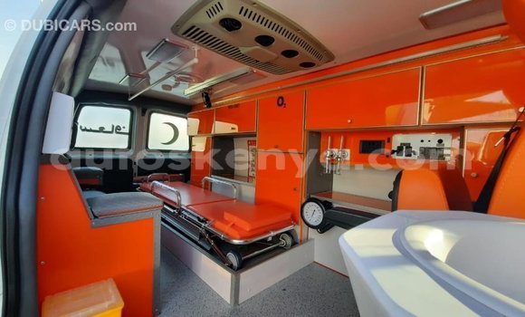 Imported Chevrolet Express White Makiinaa iti Import - Dubai keessatti Central Kenya keessatti Imported Chevrolet Express White Makiinaa iti Import - Dubai keessatti Central Kenya keessatti