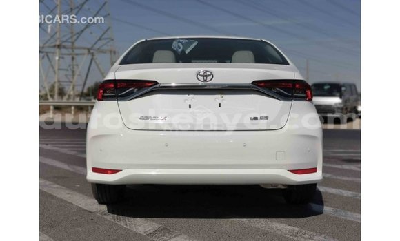 Buy Import Toyota Corolla White Car in Import - Dubai in Central Kenya Buy Import Toyota Corolla White Car in Import - Dubai in Central Kenya