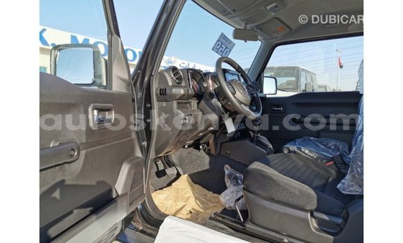 Imported Suzuki Jimny Black Makiinaa iti Import - Dubai keessatti Central Kenya keessatti Imported Suzuki Jimny Black Makiinaa iti Import - Dubai keessatti Central Kenya keessatti