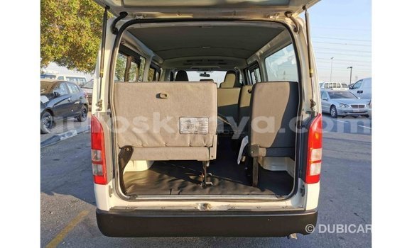 Buy Import Toyota Hiace White Car in Import - Dubai in Central Kenya Buy Import Toyota Hiace White Car in Import - Dubai in Central Kenya